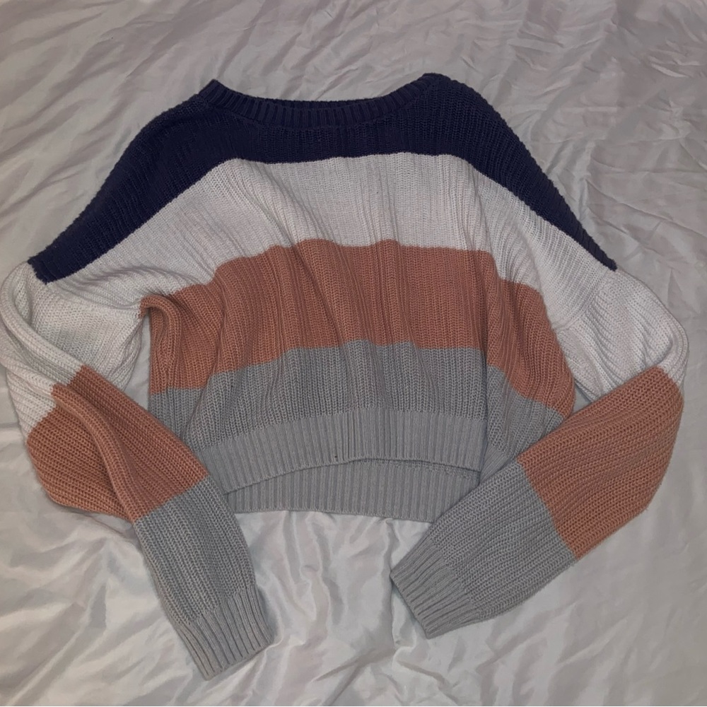 HOLLISTER STRIPED SWEATER! SIZE SMALL VERY WARM AND CONFY KNIT SWEATER